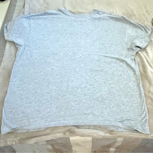 Disney Ladies’ XL Soft Classic Gray Mickey Minnie pull over Cotton blendT-Shirt - Picture 7 of 7